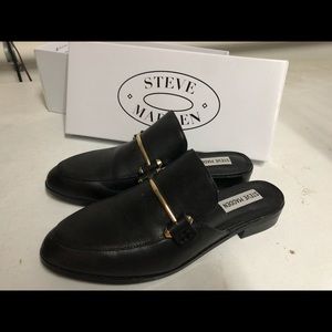 Steve Madden black mule flats